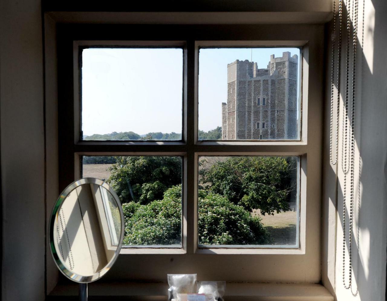 Crown And Castle Hotel Orford Kültér fotó